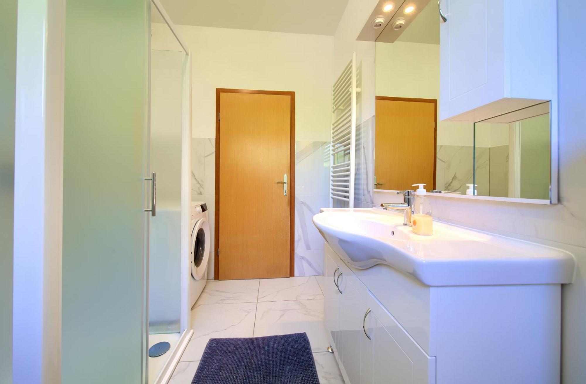 Apartment Bazina - Airconditioning, Parking, 500M From The Beach Krk Town Exterior foto